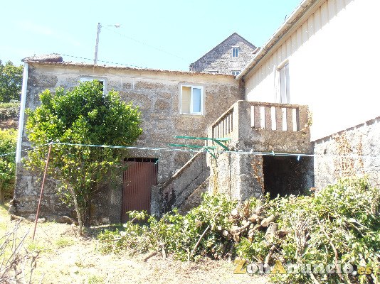 Se vende o cambia casa típica piedra A Cañiza-Pontevedra